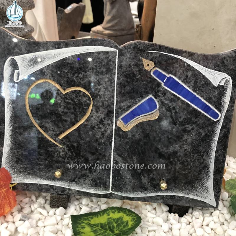 Buku Granit Berbentuk dengan Plakat Batu Nisan Etsa Berwarna

