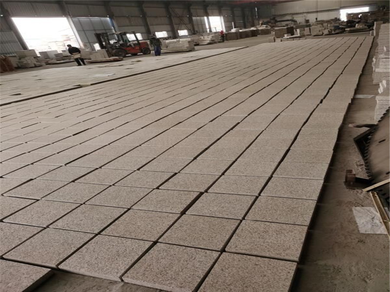 batu paving G682