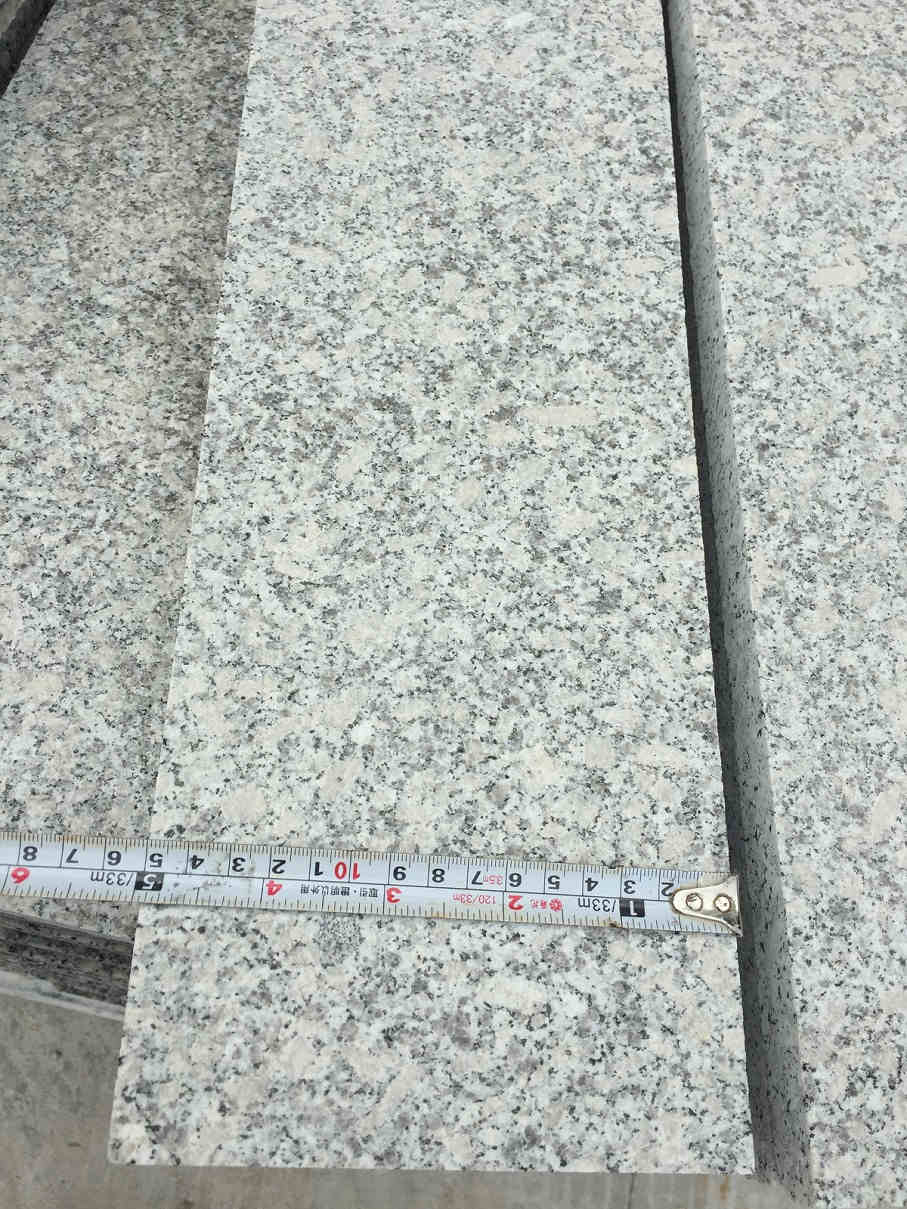 Paving Granit Hubei G602 yang Dinyalakan