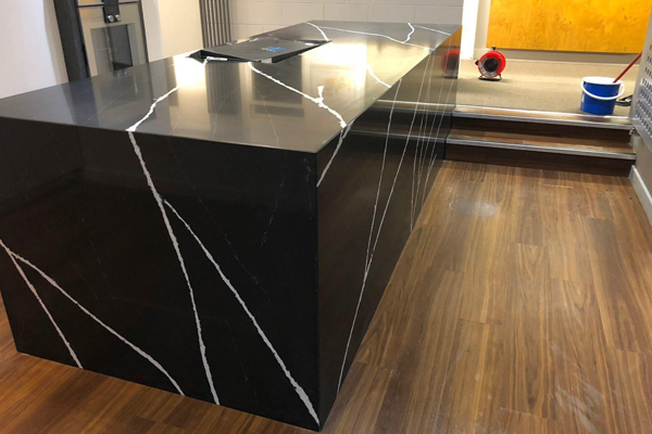 calacatta black quartz white vein top